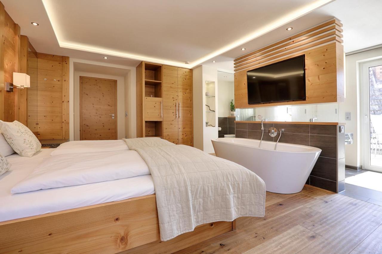 Landhotel Schwab - By Homekeepers Schwarzach am Main Luaran gambar